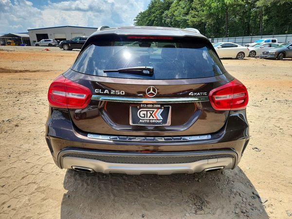 2015 MERCEDES-BENZ GLA