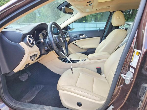 2015 MERCEDES-BENZ GLA