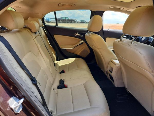 2015 MERCEDES-BENZ GLA