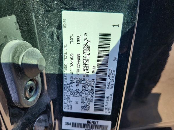 2024 TOYOTA TUNDRA Limited