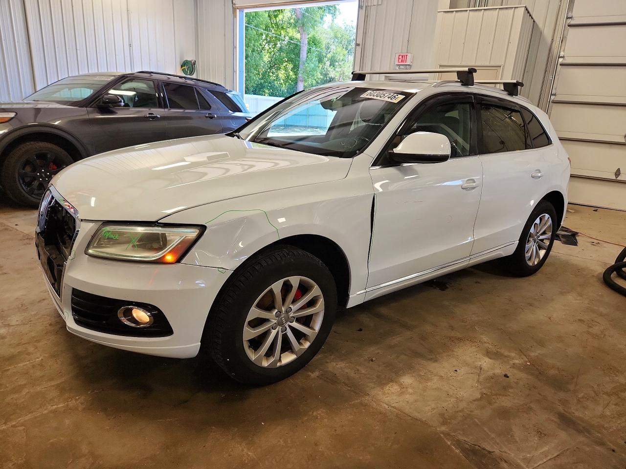 2013 AUDI Q5 Premium Hybrid
