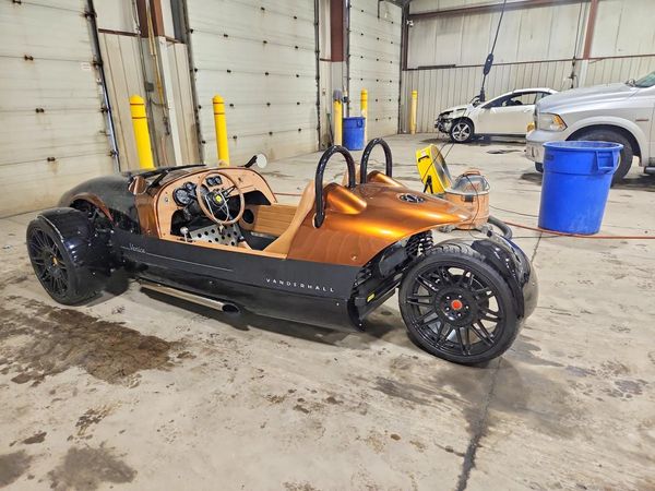 2022 VANDERHALL VENICE