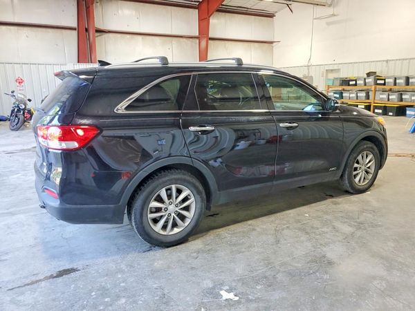 2016 KIA SORENTO L / LX