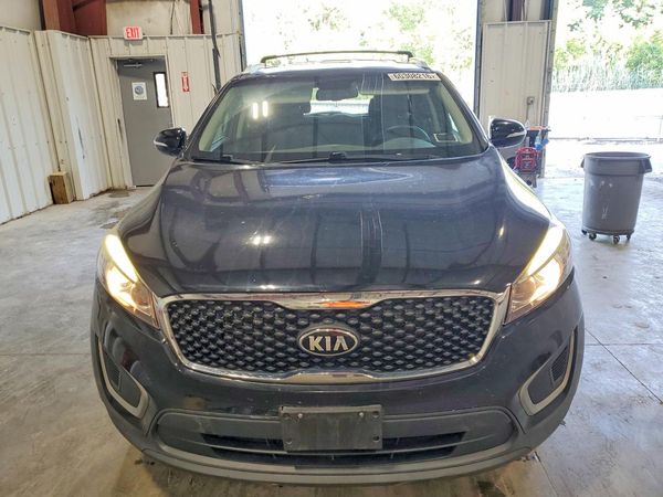 2016 KIA SORENTO L / LX