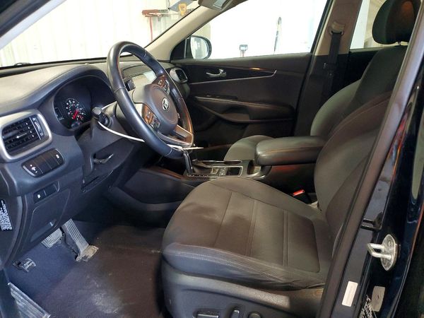 2016 KIA SORENTO L / LX