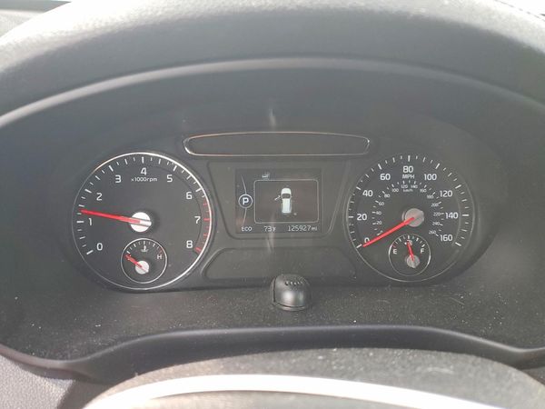 2016 KIA SORENTO L / LX