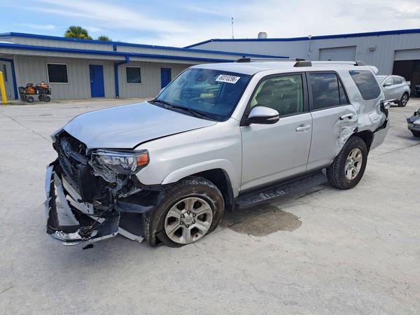 2023 TOYOTA 4RUNNER SR5 Prem