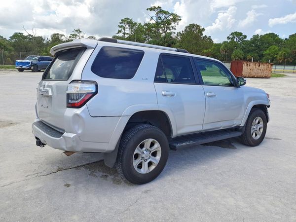 2023 TOYOTA 4RUNNER SR5 Prem
