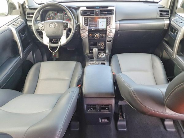 2023 TOYOTA 4RUNNER SR5 Prem
