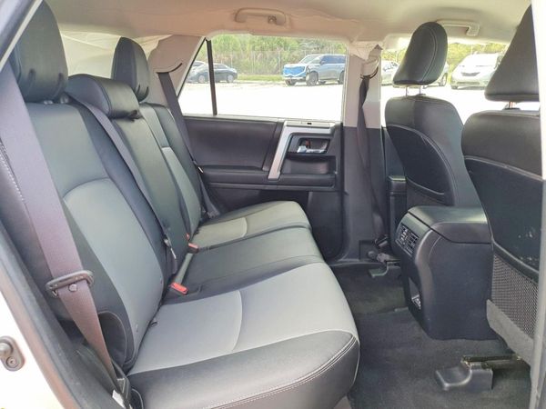 2023 TOYOTA 4RUNNER SR5 Prem