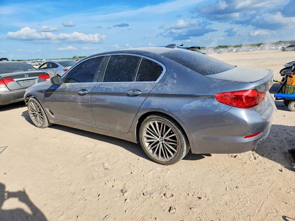 2018 BMW 530