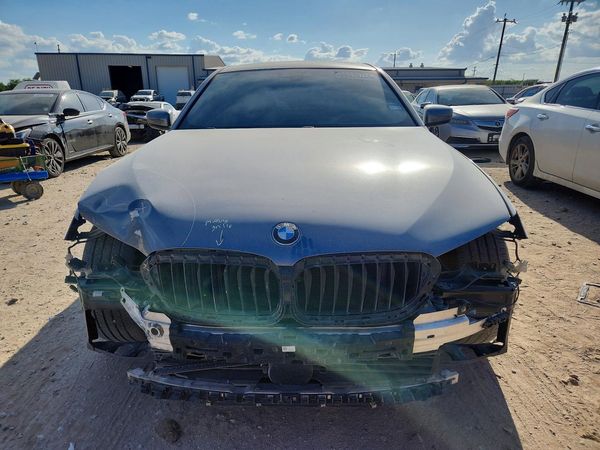 2018 BMW 530