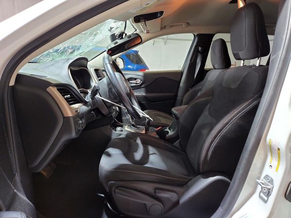 2016 JEEP CHEROKEE LATITUDE 4X4