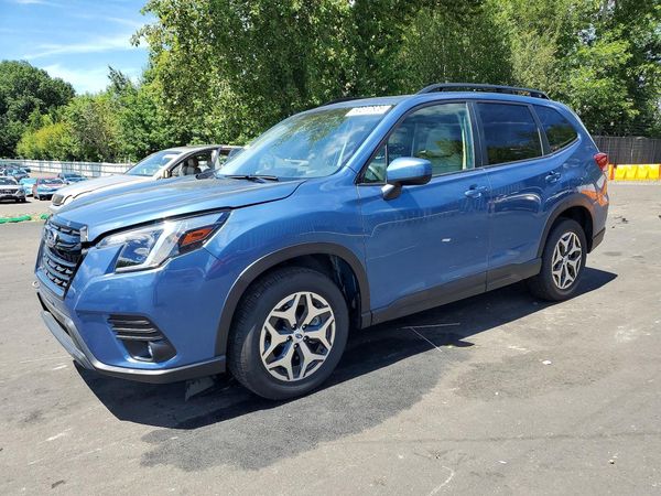 2024 SUBARU FORESTER Premium Base
