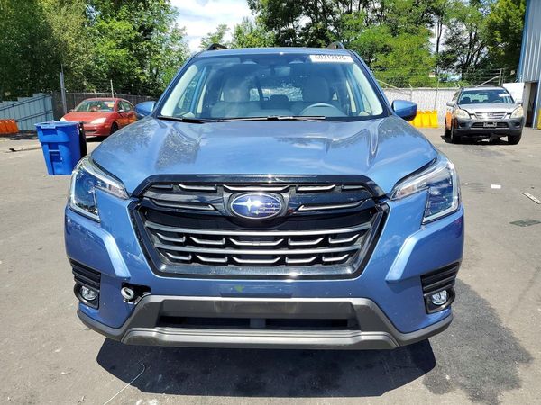 2024 SUBARU FORESTER Premium Base