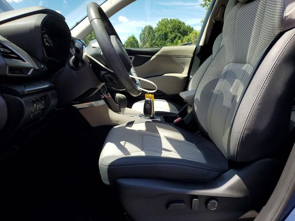 2024 SUBARU FORESTER Premium Base