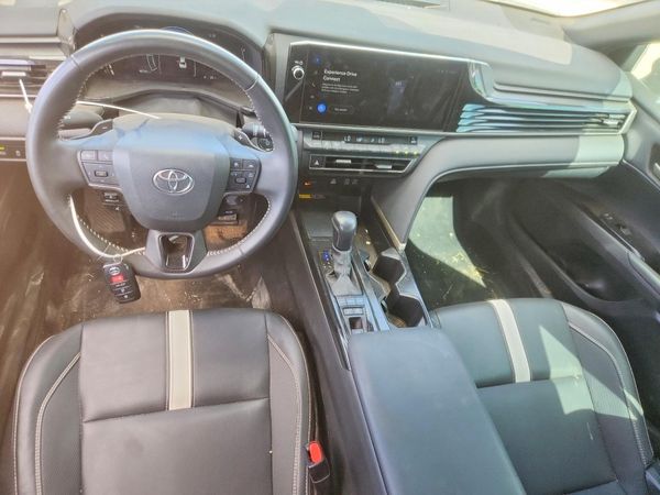 2025 TOYOTA CAMRY