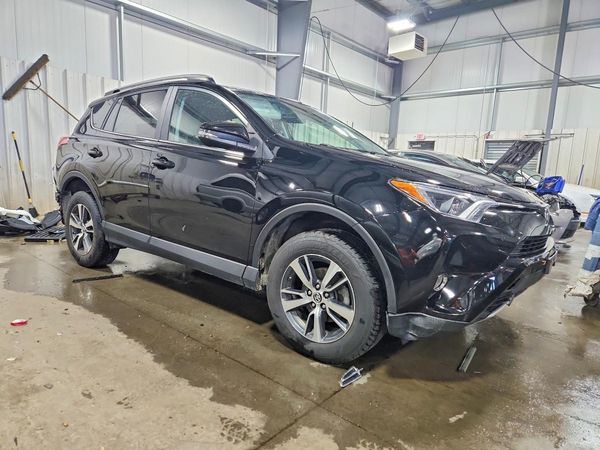 2018 TOYOTA RAV4 Adventure/XLE