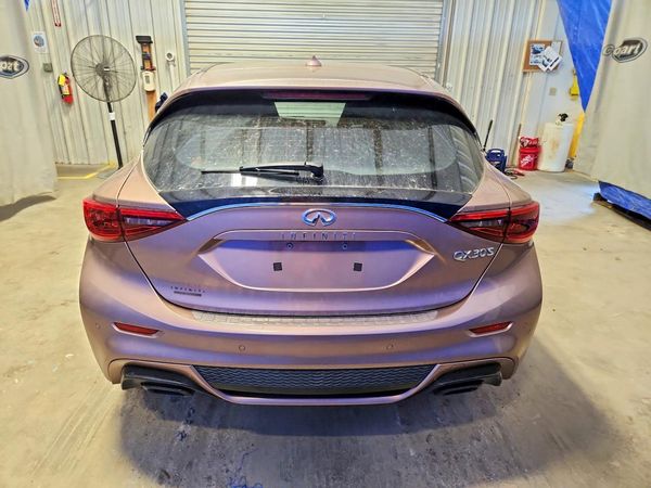 2017 INFINITI QX30