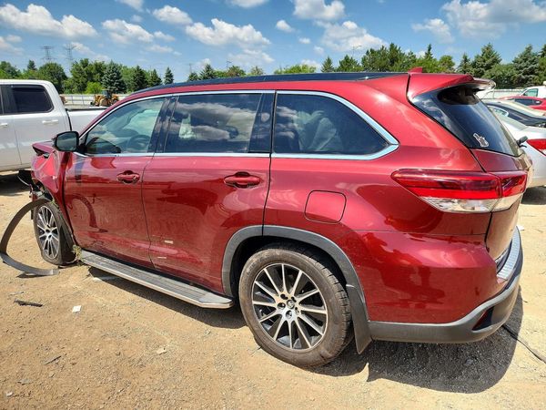 2017 TOYOTA HIGHLANDER SE/XLE
