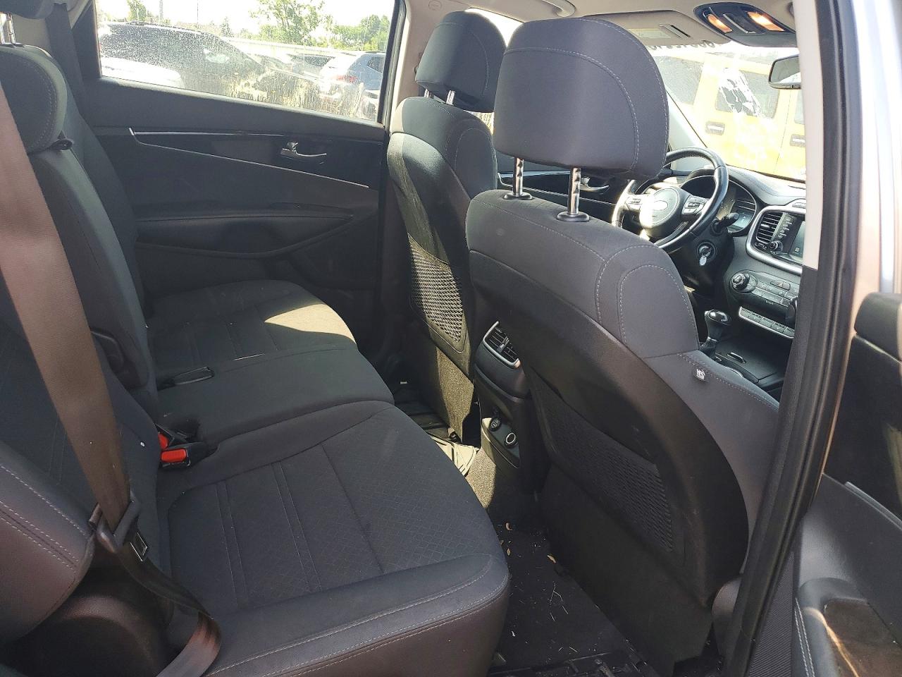 2017 KIA SORENTO L, LX