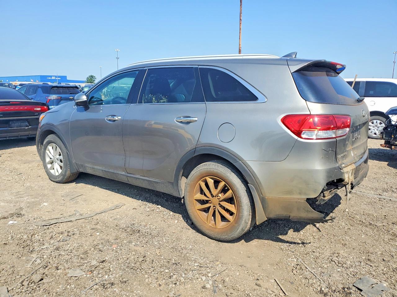 2017 KIA SORENTO L, LX