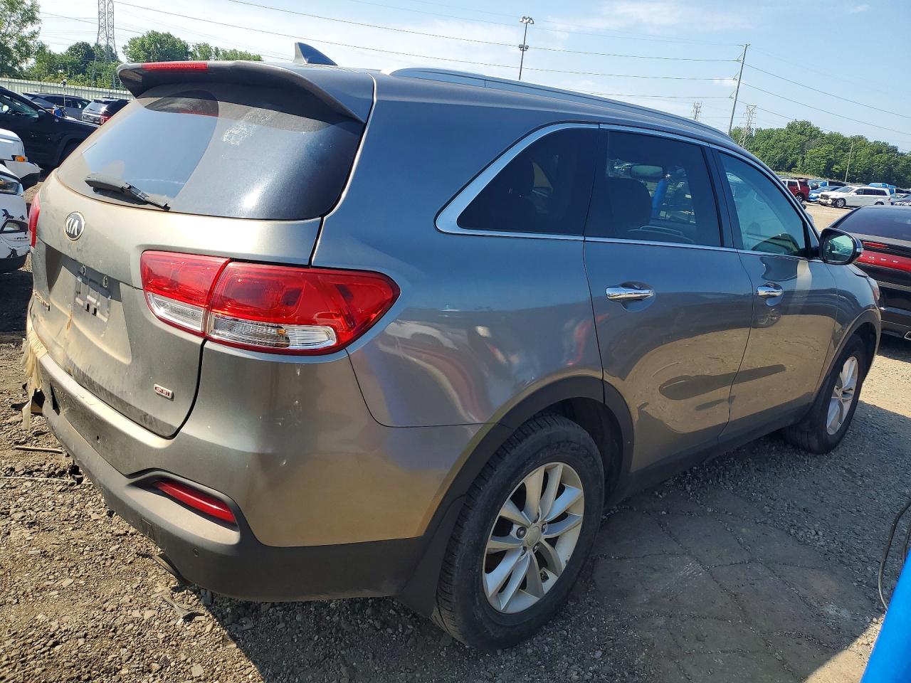 2017 KIA SORENTO L, LX