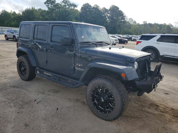 2017 JEEP WRANGLER UNLIMITED SAHARA 4X4