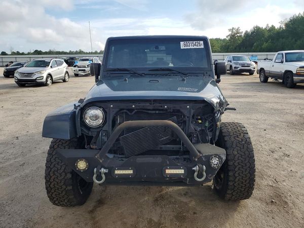 2017 JEEP WRANGLER UNLIMITED SAHARA 4X4
