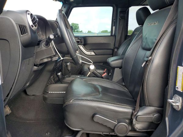 2017 JEEP WRANGLER UNLIMITED SAHARA 4X4
