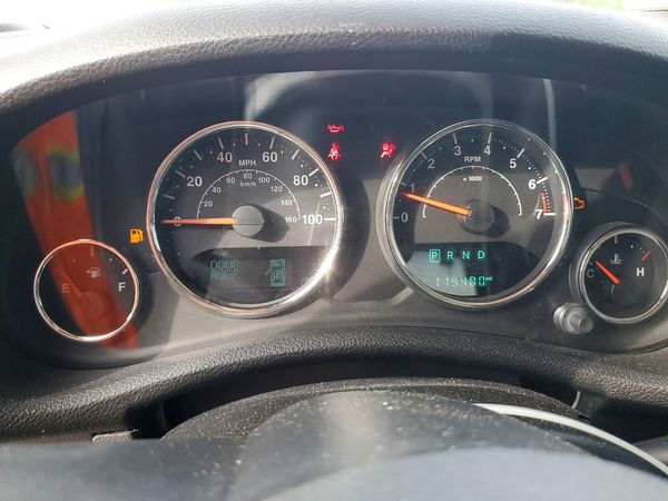 2017 JEEP WRANGLER UNLIMITED SAHARA 4X4