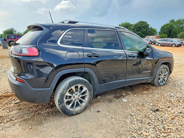 2019 JEEP CHEROKEE LATITUDE PLUS FWD