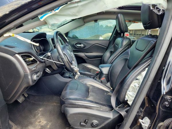 2019 JEEP CHEROKEE LATITUDE PLUS FWD