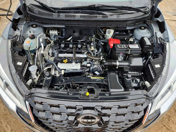 2024 NISSAN KICKS SV