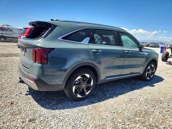 2025 KIA SORENTO