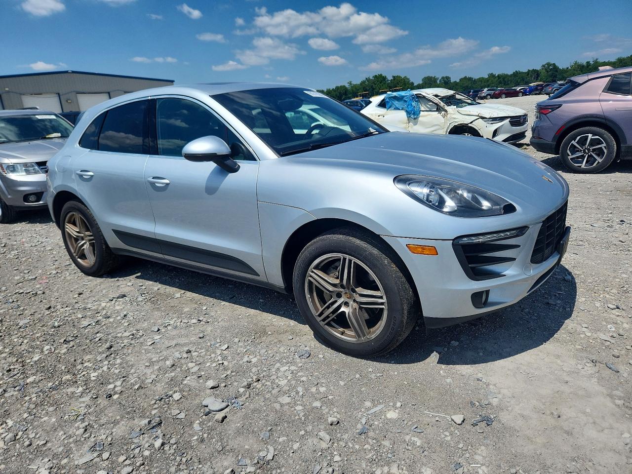 2016 PORSCHE MACAN