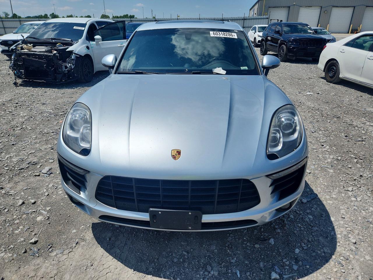 2016 PORSCHE MACAN