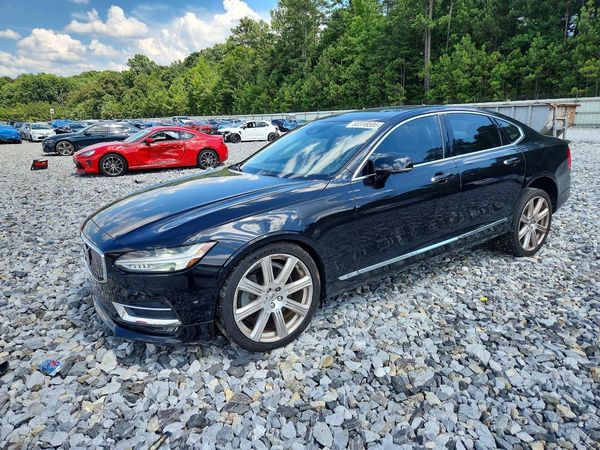 2017 VOLVO S90 Inscription — Front 3/4