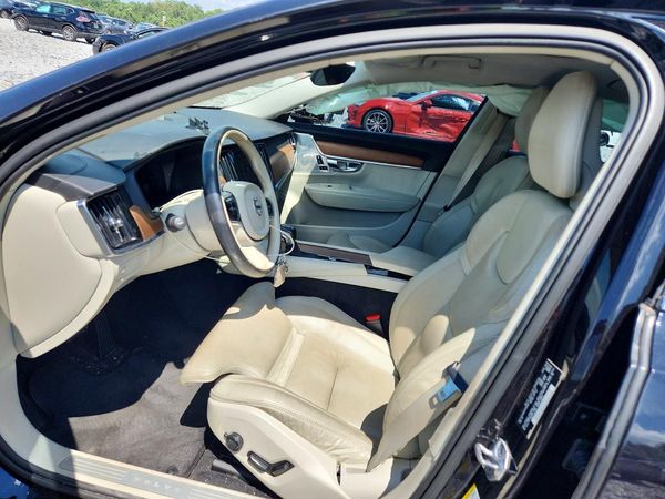 2017 VOLVO S90 Inscription — DENT