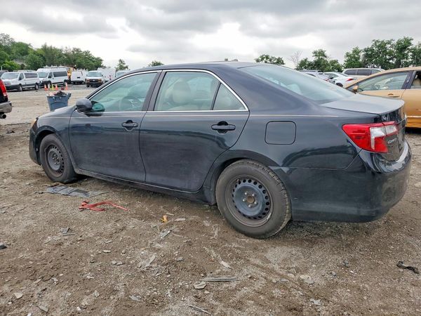 2013 TOYOTA CAMRY