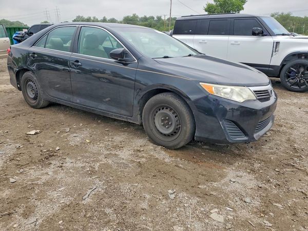 2013 TOYOTA CAMRY