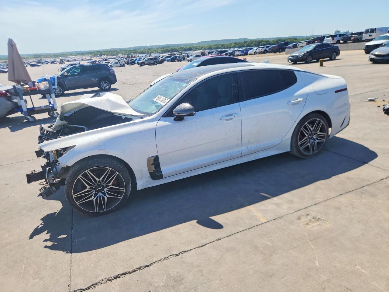 2022 KIA STINGER