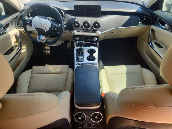2022 KIA STINGER