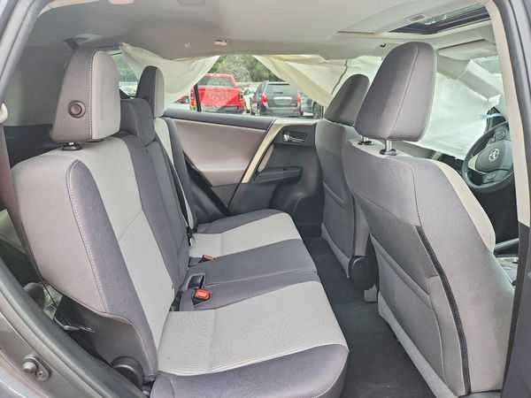 2015 TOYOTA RAV4 XLE (M Grade)