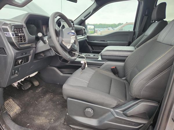 2025 FORD F150 STX