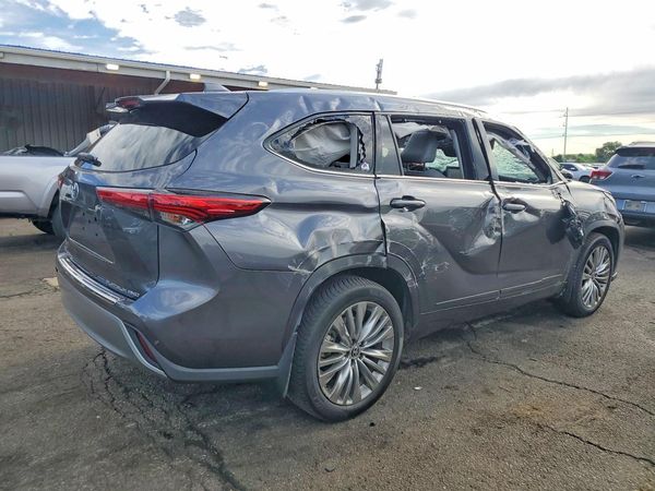 2021 TOYOTA HIGHLANDER Platinum