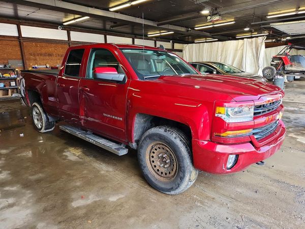 2019 CHEVROLET SILVERADO LT — Passenger 3/4