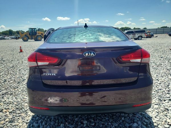 2018 KIA FORTE LX Base