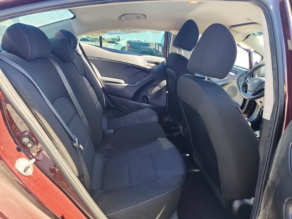 2018 KIA FORTE LX Base