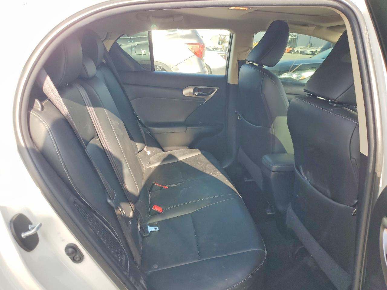 2015 LEXUS CT 200h